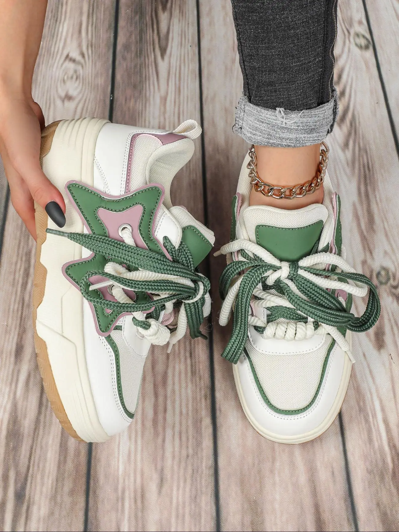 Fashionable Colorblock Lace Up Low Top Sneakers, Casual Comfortable Breathable Sports Shoes, Female All-match Round Toe Chunky Sneakers for Daily Life