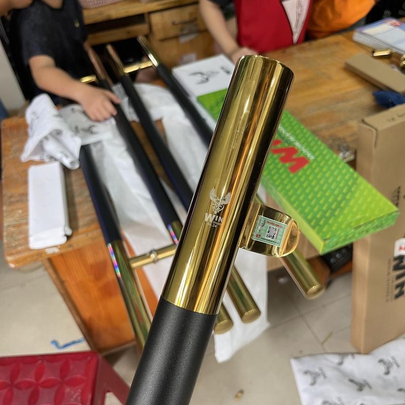 Product Introduction of Tay nắm cửa tròn màu đen đầu màu vàng, bằng inox đế lệch tâm Windragon  lắp cửa kính cường lực ,cửa nhôm hệ thủy lực và gỗ mẫu hót 2024 8