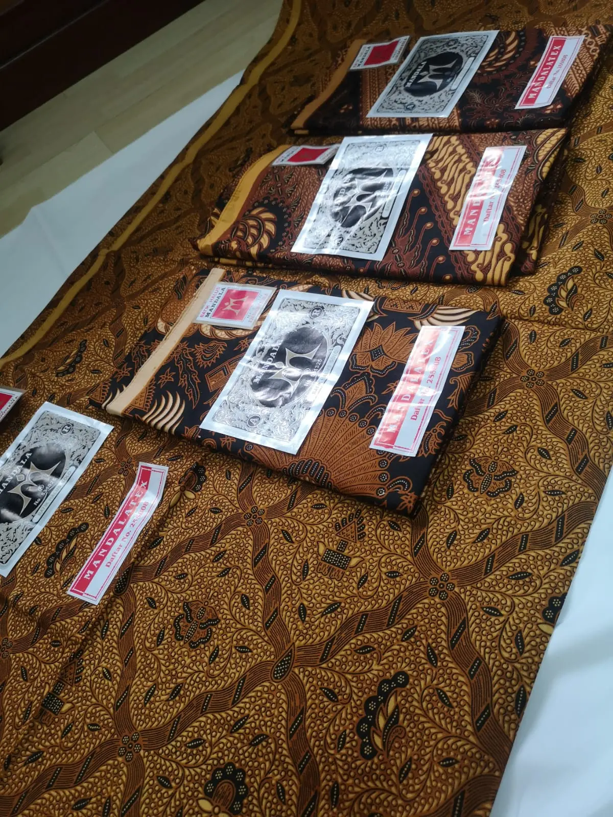 Kain Panjang Batik Wanita Mandala Ibu