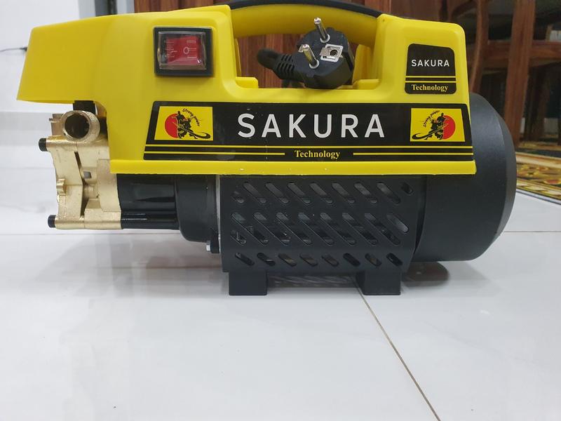 Máy rửa xe SAKURA model2024,loại không có van chỉnh áp,  áp lực cao, bảo hành 12 tháng Lau Xe 1