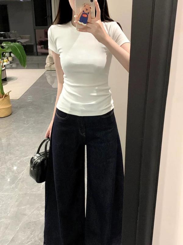 Áo Thun Nữ Ôm Body JUSTDUN B18 Cổ Tròn Tay Ngắn, Cotton Mịn Co Giãn 4 Chiều, Mềm Mại Thoáng Khí. | BigBuy360 - bigbuy360.vn