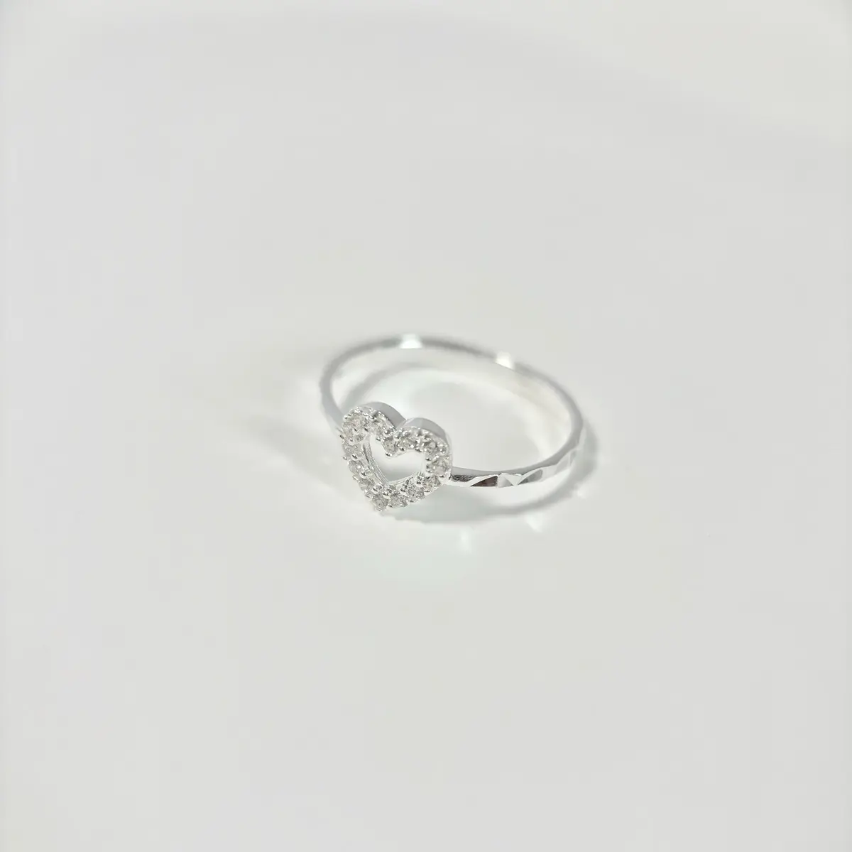 Nhẫn nữ bạc 950 trái tim đá tấm nhẹ nhàng đáng iu DD Jewelry N004
