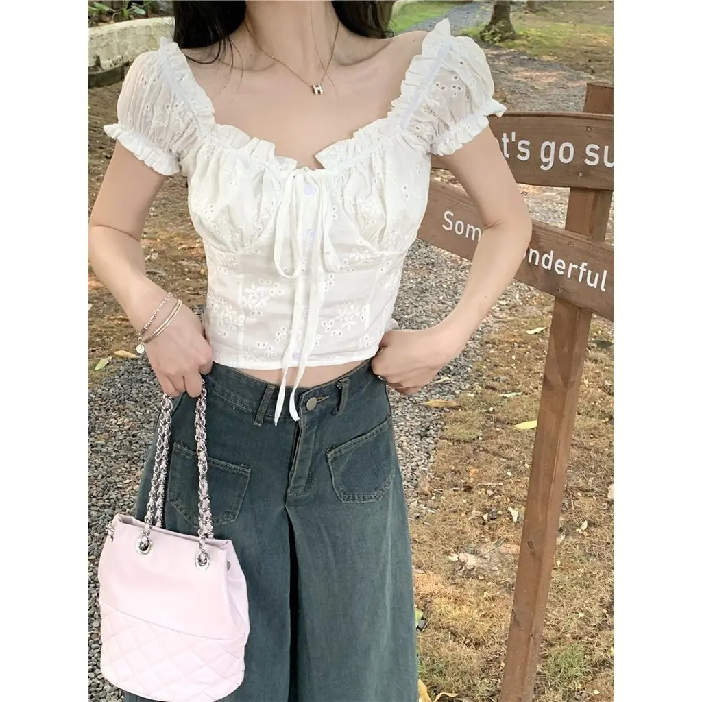 Áo Cánh Thêu, Cổ Vuông Kiểu Pháp, Buộc Dây, Thiết Kế khoét Dành Cho Nữ, Phong Cách Mùa Hè, Mỏng Vừa Vặn, ngắn Tay Nhẹ Nhàng Áo Crop Top