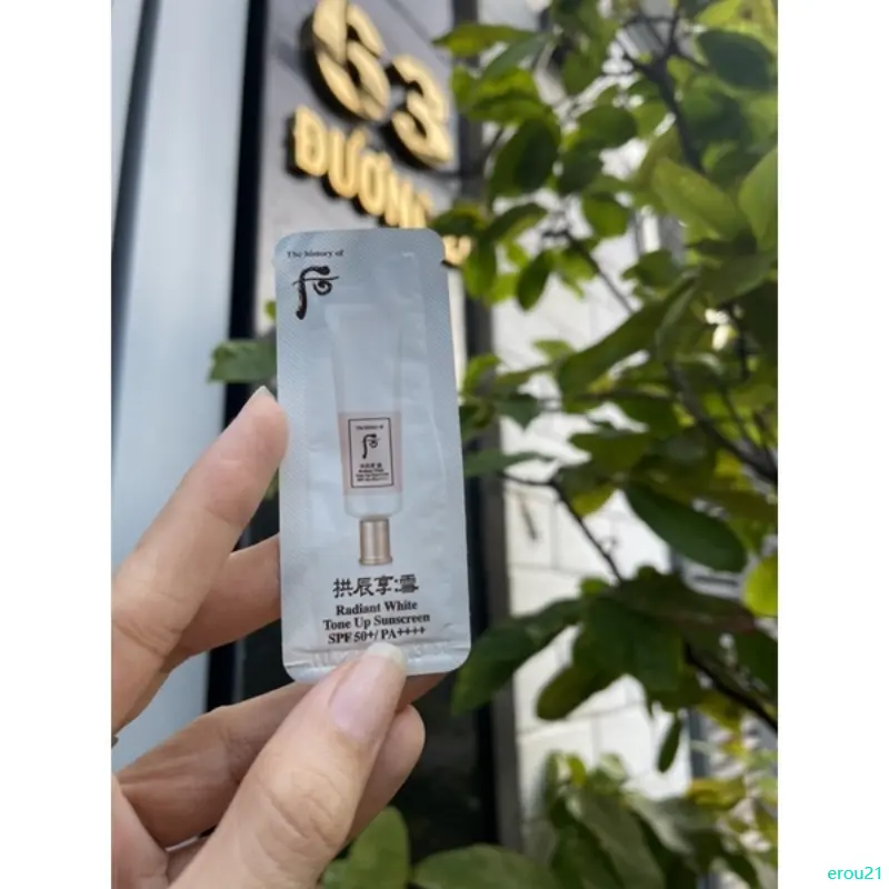 erou21 Gói kem chống nắng dưỡng trắng nâng tone Whoo Radiant White Tone Up Sunscreen 1ml