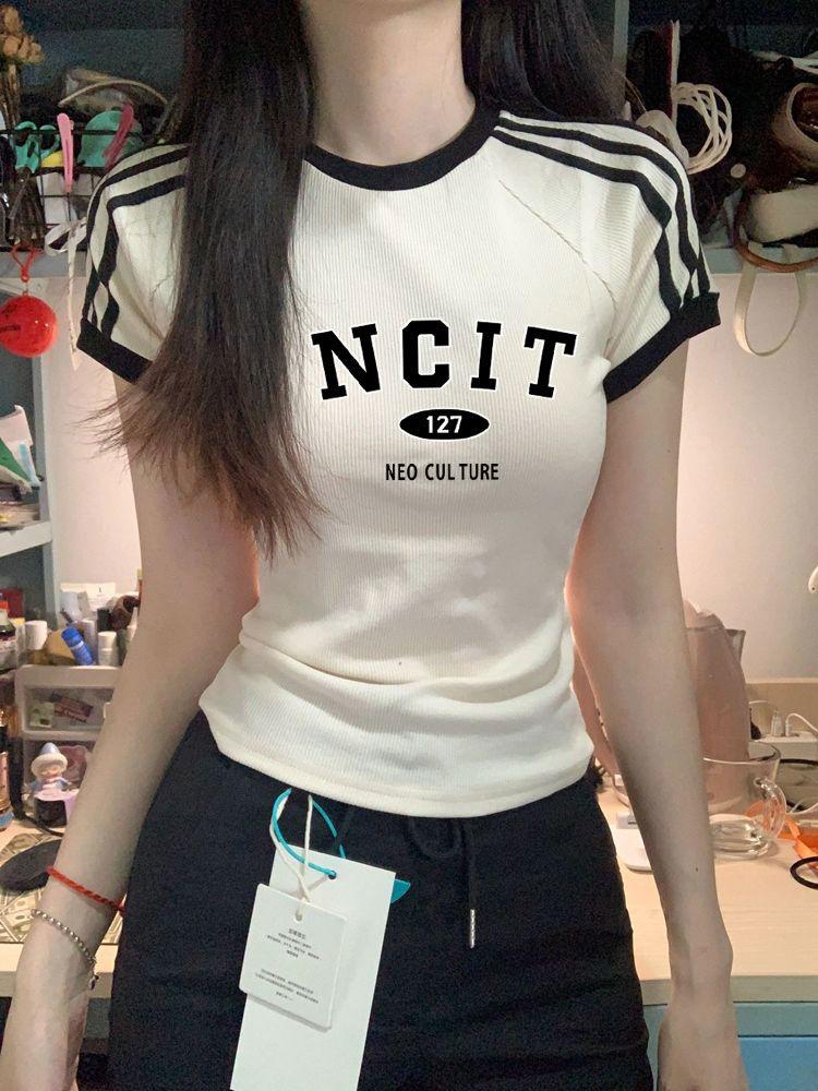 Product Introduction of American Retro Short Top Regular Shoulder Slim Fit Short Sleeve T-Shirt Women White Summer Niche Unique Ins Trend 1