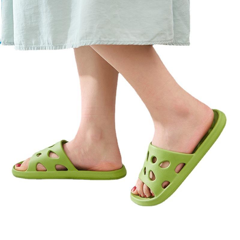 Product Introduction of Dép Đi Trong Phòng Tắm, Phong Cách Mới, Dành Cho Phụ Nữ Và Nam Giới, Thích Hợp Cho Mùa Hè, Tắm, Rò Rỉ, Không Trơn Trượt, Dép Lỗ Rỗng Sử Dụng Trong Nhà 4