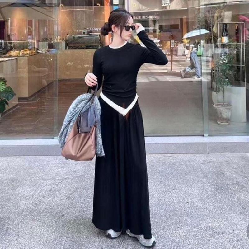 Bộ chân váy và áo viền HangTong Qc Nữ