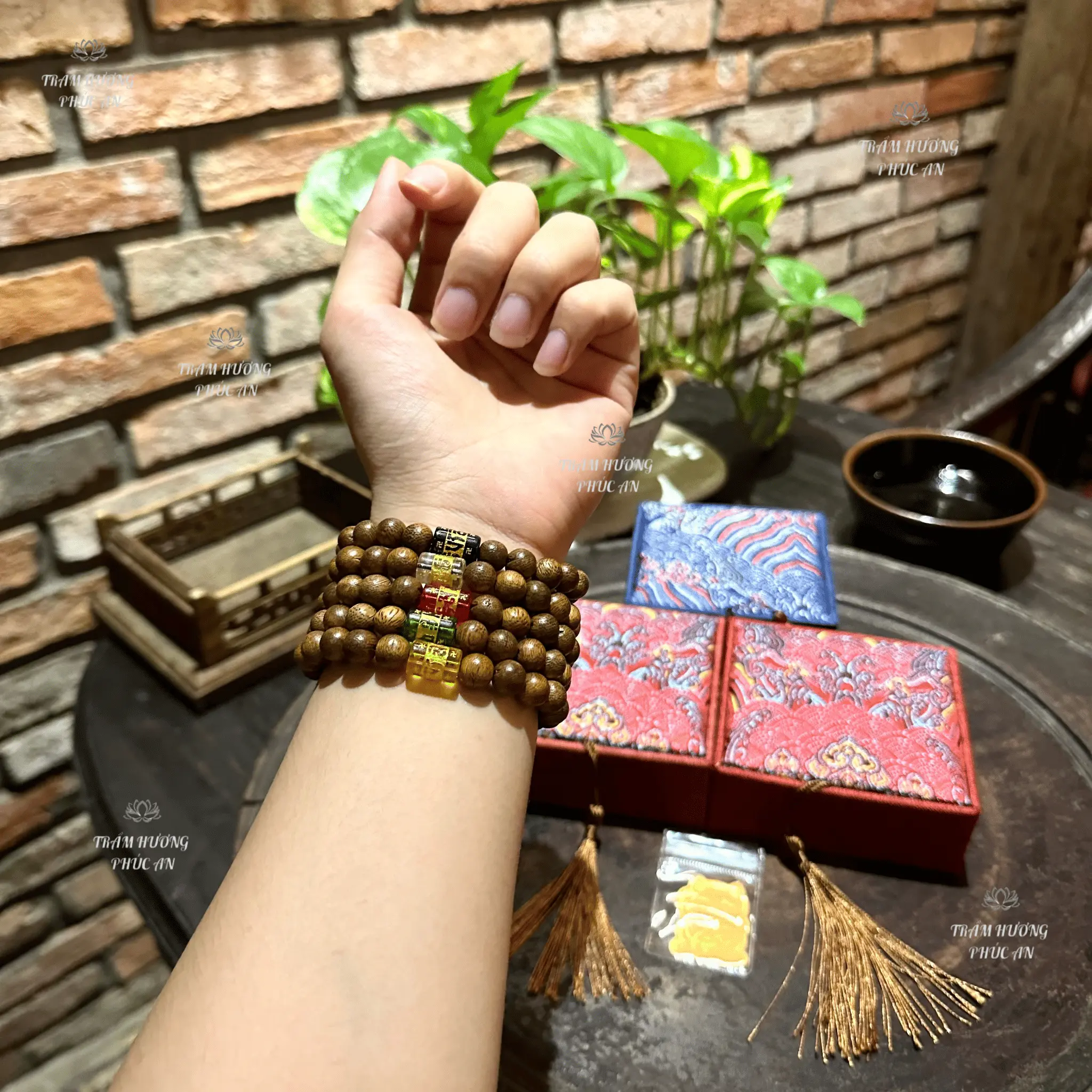 Vòng Tay Trầm Hương Đơn Mix Lu Thúng Omani Bản Mệnh, Vòng Tay Phong Thủy Bình An, May mắn [Tặng kèm hộp gấm, mèo thần tài]