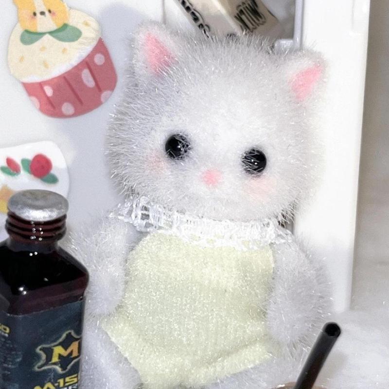 Product Introduction of 20g Cute Cat Doll Sylvanian Families Anime Figure Room Ornament Birthday Gifts For Girls 17