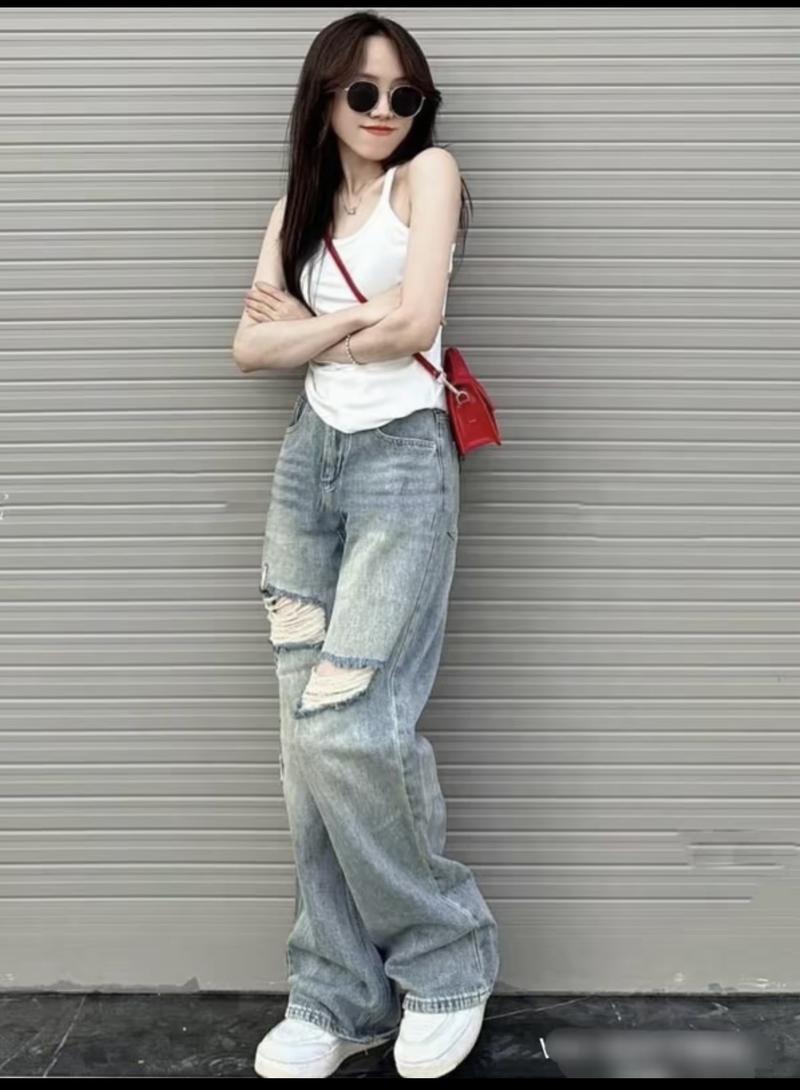 Product Introduction of Quần Jean Nữ Ống Rộng Lưng Cao Nâng Mông Rách Gối S-5644 - Chất liệu bò xanh bạc , không nhăn, che khuyết điểm và tôn lên vòng 3 - Ong, Women 7
