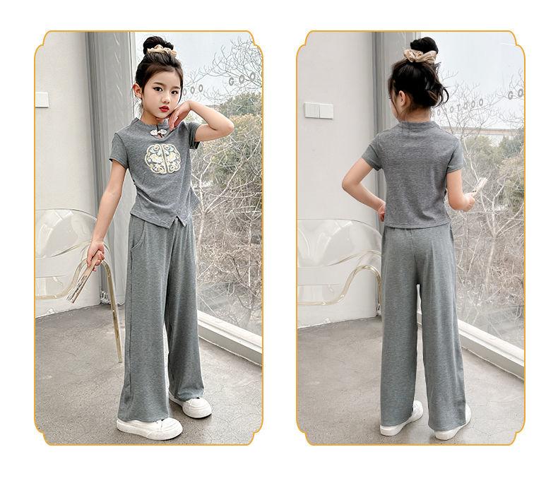 Product Introduction of Quần Áo Trẻ Em, Thoải Mái, Bộ Đồ Mùa Hè Cho Bé Gái, Hàng Mới Về 2024, Dành Cho Trẻ Em Trung Và Lớn, Phong Cách Trung Quốc, Bộ Đồ Hai Mảnh ngắn Tay, Thời Trang, Thích Hợp Cho Mùa Hè 4