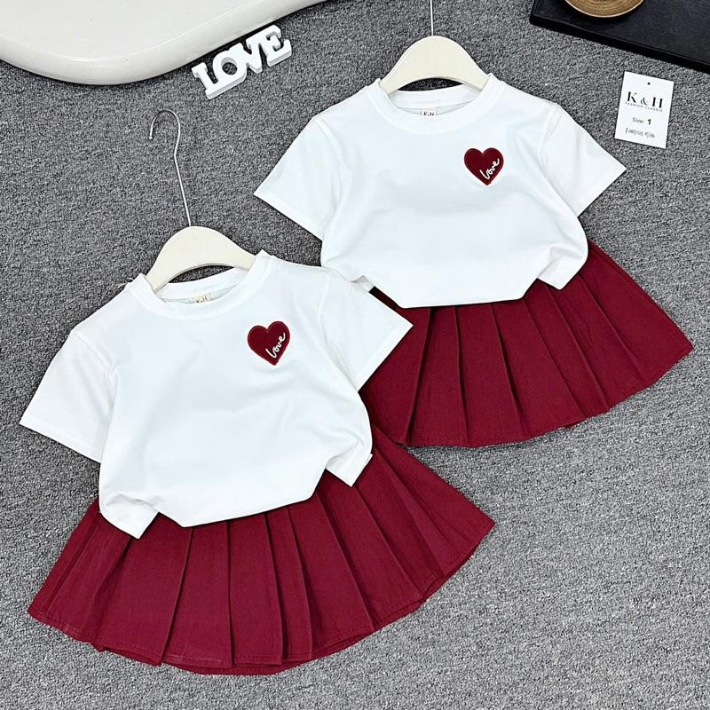 Set áo thun trắng thêu tim đỏ xinh, kèm chân váy xoè xếp ly dành cho bé gái (8-31kg)