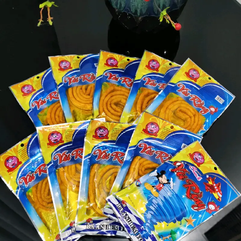 Combo đồ ăn vặt 4 món Snack Bánh Bò kèm Snack nem nướng phên, snack tăm cay đen, snack vòi rồng và 5 sữa chua uống 7