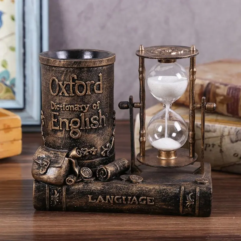 European-style Barrel Reversible Hourglass Resin Pen Holder For Boys Retro French Office Ornaments Children's Teacher's Day Gift