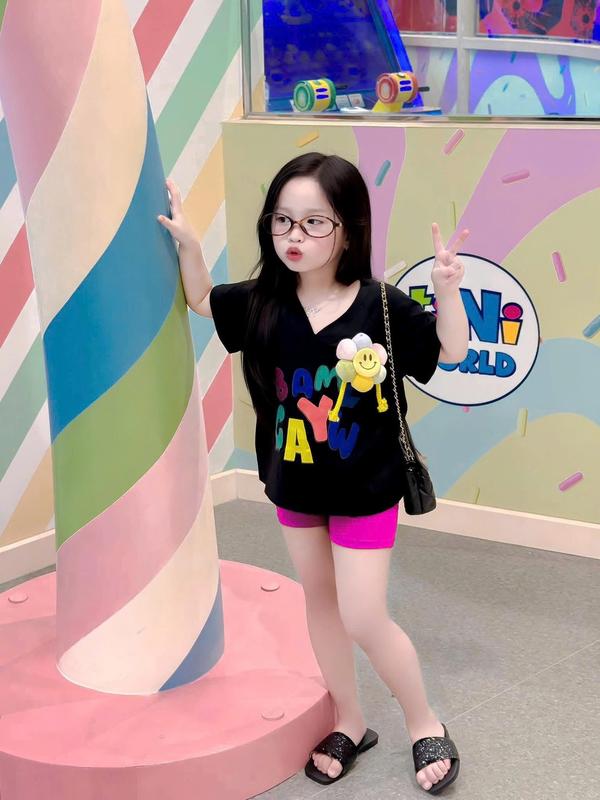Set áo thun cổ tim quần legging cho bé gái tặng kèm chamr hoa(hoa ngẫu nhiên),TPKIDS,[M1005] 3