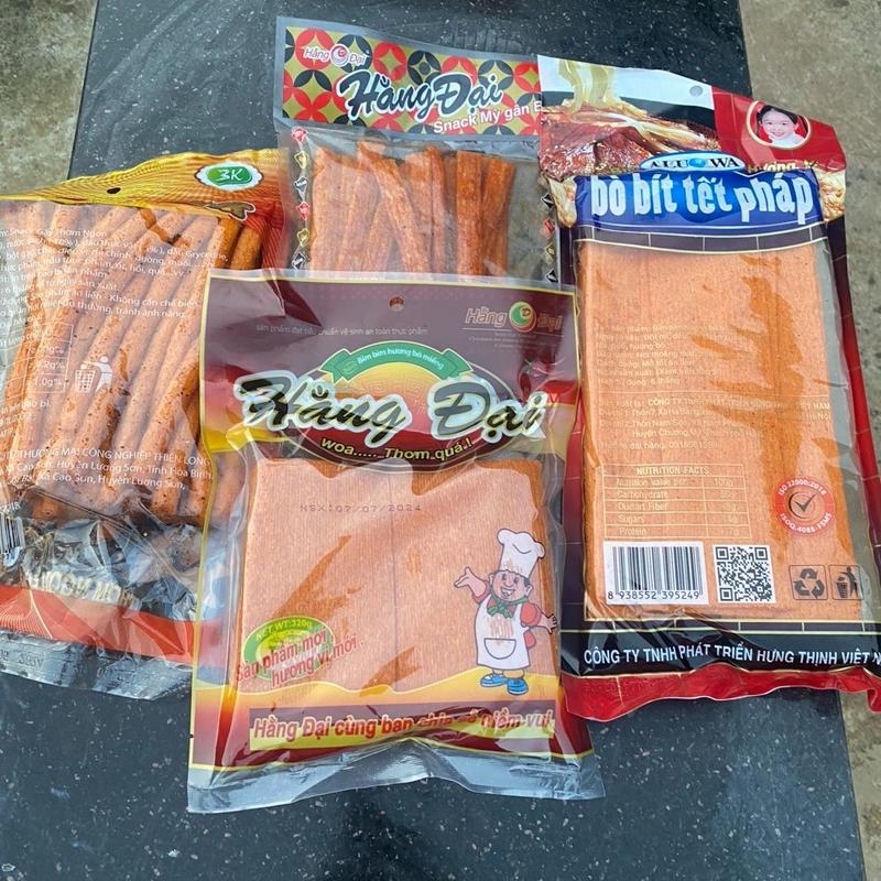 Combo 4 Món Cay Cay 1 Hằng Đại Miếng, 1 Gói Snack Gân Bò , 1 Gói Bò Bít Tết Pháp, 1 Gói Gậy Đuôi Bò Thơm Ngon