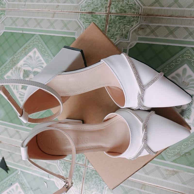 Giày sampo xinh hậu tổ Yến dây soàn kiểu xoắn DéP Shoes Nữ Sandal dép mũi nhọn đế thấp guoc xinhsang chanh giày cao 5 gót phân giày cao Jean sandal đế xuồng 5 phân