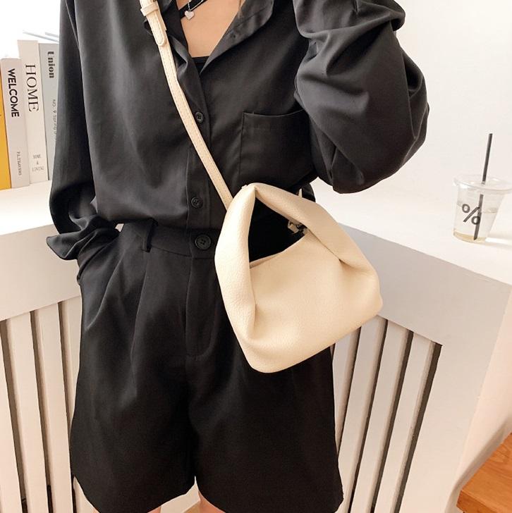 Product Introduction of Vintage Solid Colour Pleated Cloud Bags For Women Small Handbags and Purses Female Stylish Shoulder Crossbody Bag 2024 Trend 6