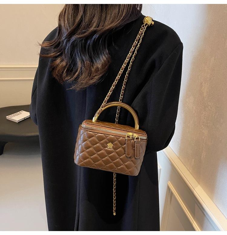 Product Introduction of Túi cốp cầm tay , túi xách nữ đeo chéo thời trang hàn quốc  hàng quảng châu cao cấp  T262  Bag Da 15