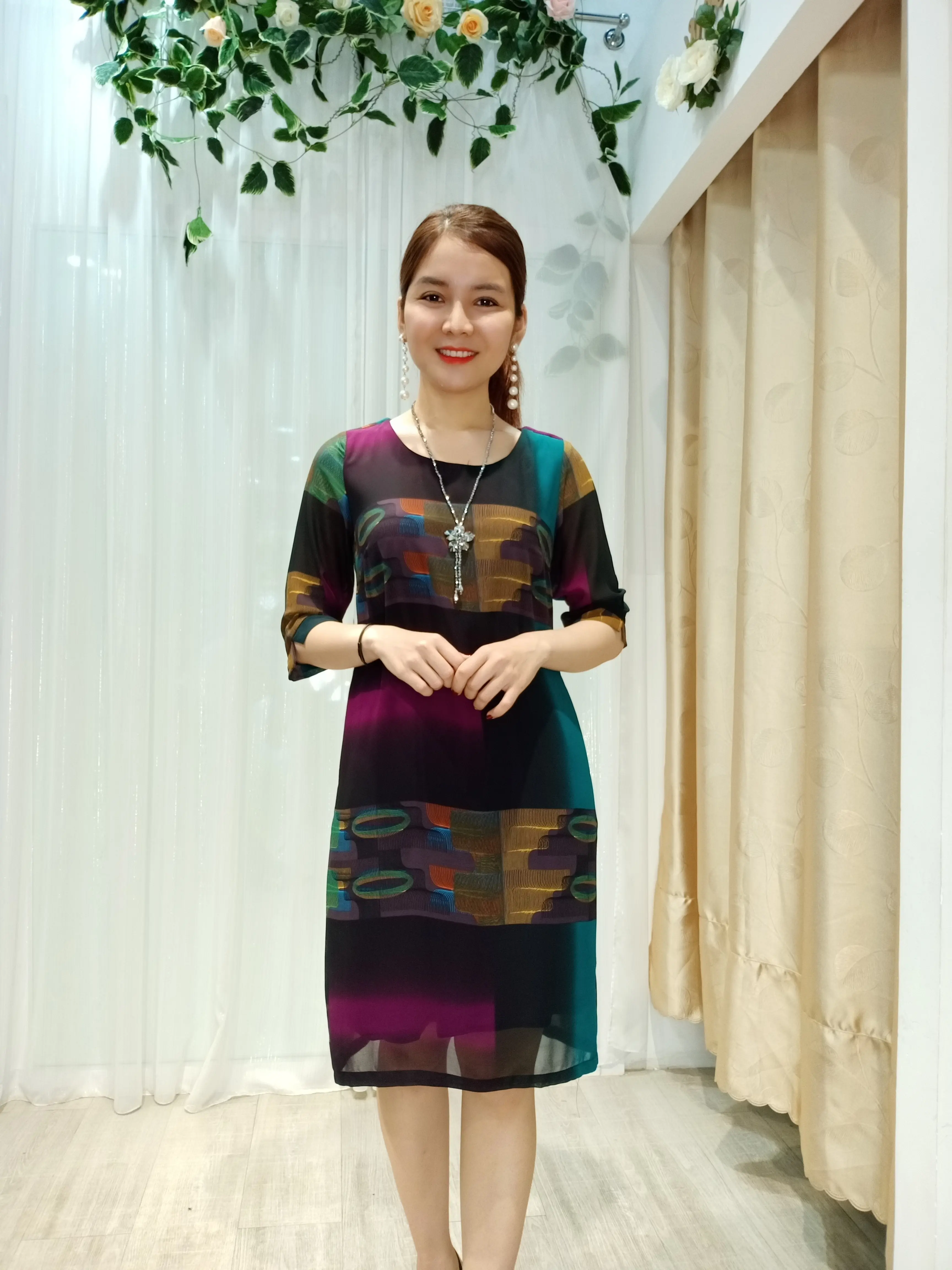 Đầm suông trung niên mã D146
