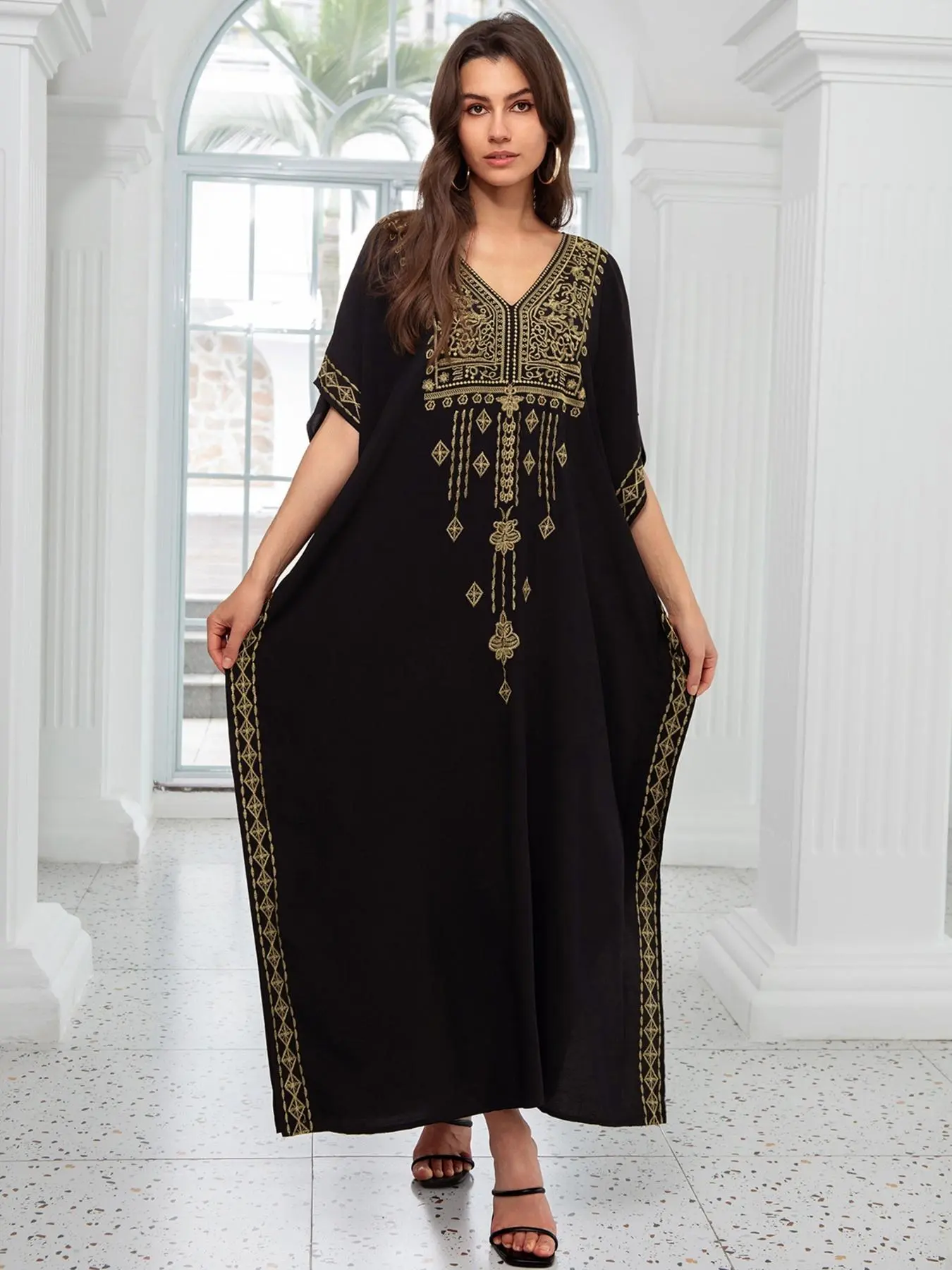 Women's Ethnic Pattern Embroidered Split Hem Kaftan Dress, Chic Boho V Neck Batwing Sleeve Maxi Dress for Beach Holiday Vacation, Ladies Clothes for All Seasons, Summer Dresses 2025