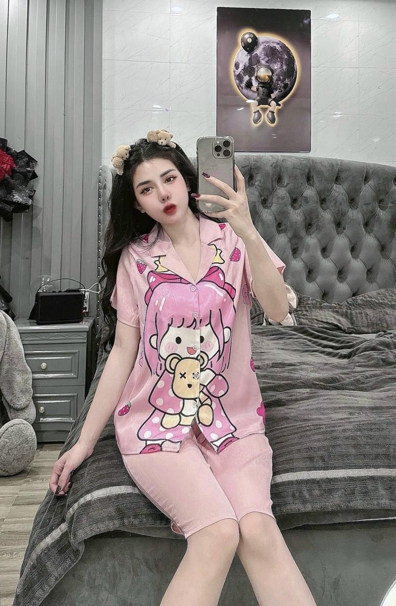 Product Introduction of Đồ Bộ Pijama Lửng Lụa Xước Hình Gấu Và Cô Gái Mau Mới 6 Màu Sắc Tay Ngắn Freesize 40-58Kg &Bigsize 60-75Kg Women 12