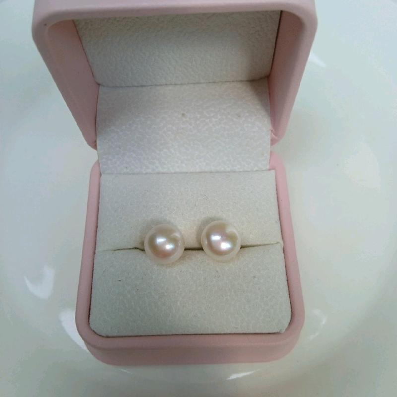Bông tai nụ ngọc  trai size 9-10li ( loại xà cừ đẹp) 1