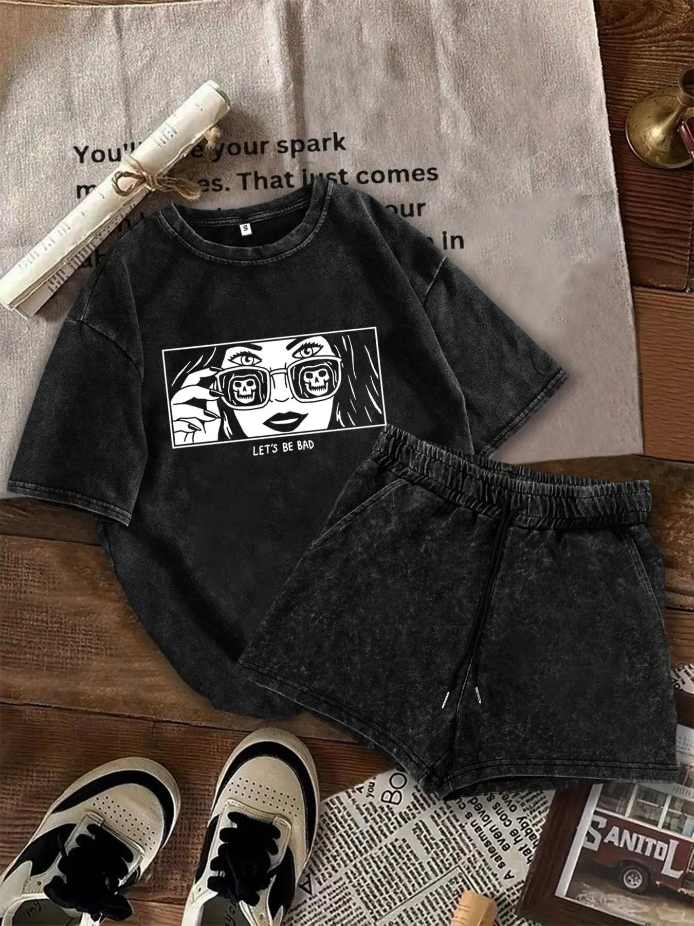 Two-Piece Set Women's Pop Art Print Short Sleeve Tee & Skinny Shorts, Casual Fashion Round Neck T-shirt & Shorts for Daily Outdoor Wear, Ladies Summer Clothes, Suits