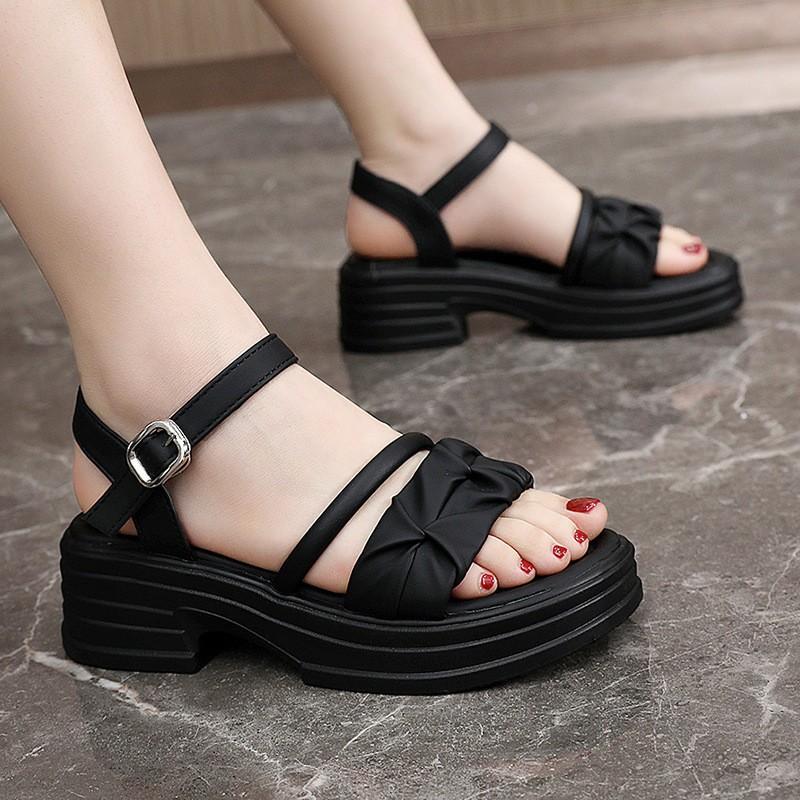 Giày Sandal Nữ WINDY Đế Bánh Mì Tôn Dáng Quai Nhún Bèo Phối Quai Chéo Basic SD-693-01 1