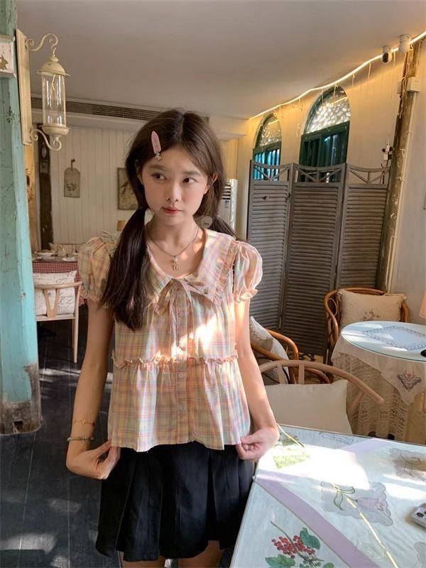 Product Introduction of Thiết kế ngọt ngào Áo sơ mi cổ búp bê kẻ sọc lỏng lẻo Quần áo phụ nữ 2024 Đầu mùa xuân Cổ điển Niche Mỏng ngắn tay Áo 24