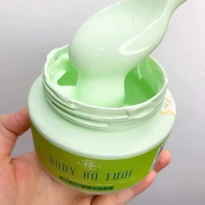 Kem BODY Bơ Trắng Da Huyền Phi 2