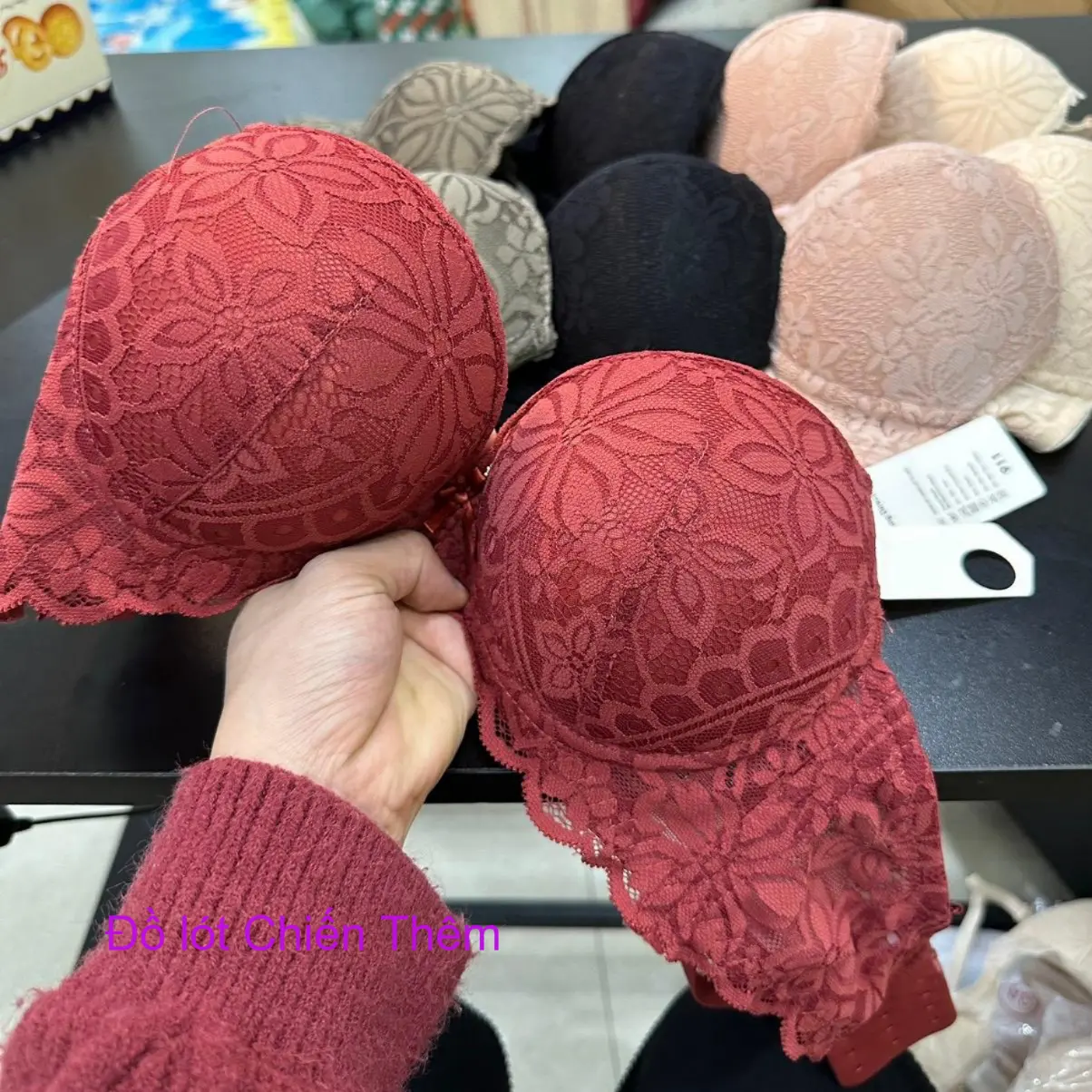 Áo Độn ᵰgực Không Gọng Có Ren Dáng Siêu Nâng Siêu Đệm Dày 5.5cm Rất Phù Hợp Nữ ᵰgực Lép Mặc Áo Dài/Áo Cưới 911 (vk ck Chiến Thêm bán)