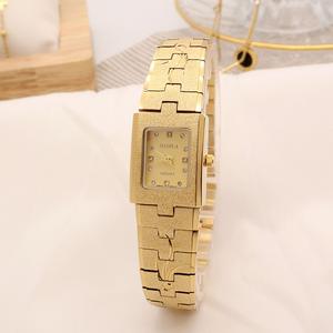 Jam Tangan Wanita, Fesyen Asia Tenggara, Jualan Panas, Gaya Vintaj, Emas Pasir, Bersalut Emas 24K, Reka Bentuk Segi Empat Indah, Tidak Luntur, Sesuai untuk Pakaian Kasual dan Perniagaan, Elegan, dengan Aksesori