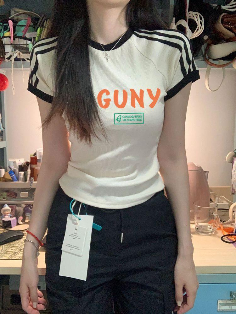 Product Introduction of American Style Short Sleeve T-Shirt for Women, Elegant and Flattering, Summer Regular Shoulder Short Trendy Retro Three-Stripe Top 6