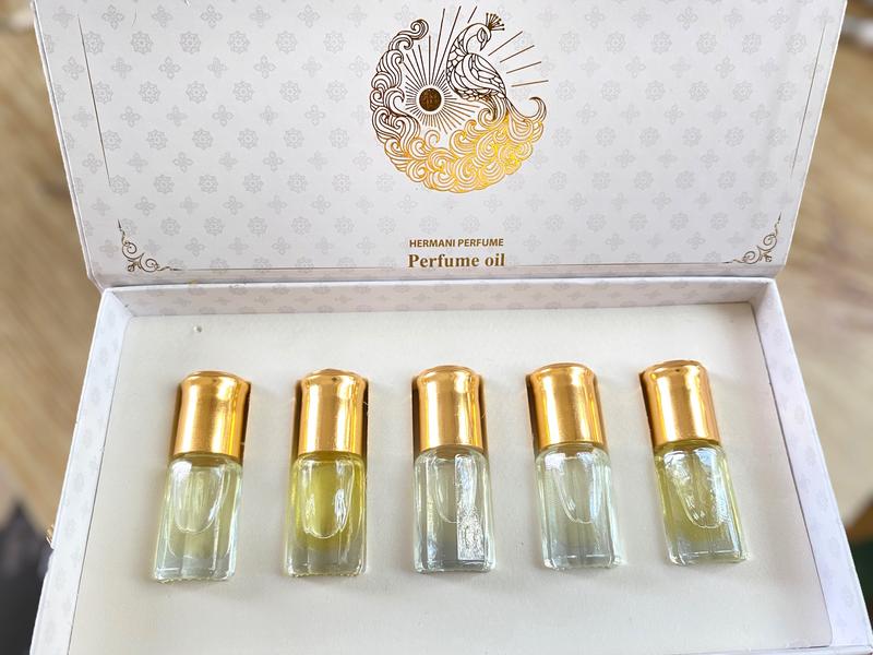 Set 5 chai tinh dầu nước hoa Dubai mini dạng lăn nhỏ gọn nhiều mùi cho cả nam và nữ Perfume Xịt Thơm Cosmetic