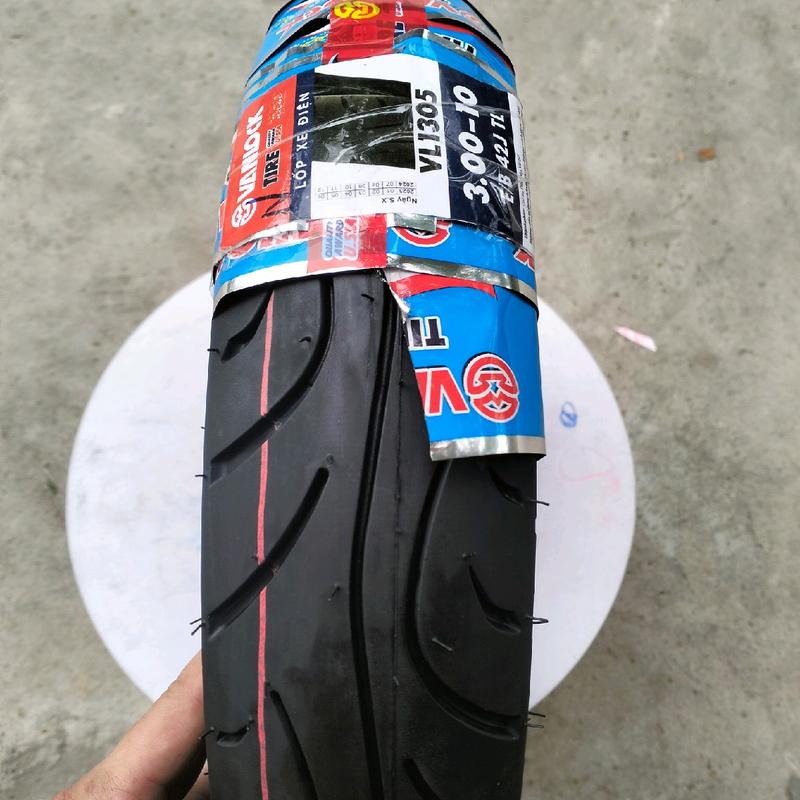 Lốp xe điện chính hãng vanlok có cỡ lốp 90/90-12,300-10 8