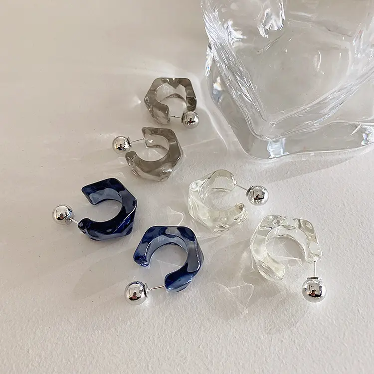 Anting 014 Korea Fashion Perancis Retro Elegan Anting Transparan Akrilik (Takota 014)