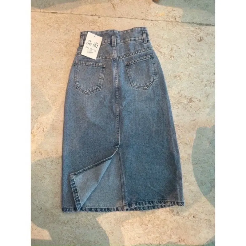 Chân váy jeans 2 khuy sẻ sau chất dày dặn. (có ảnh thật)