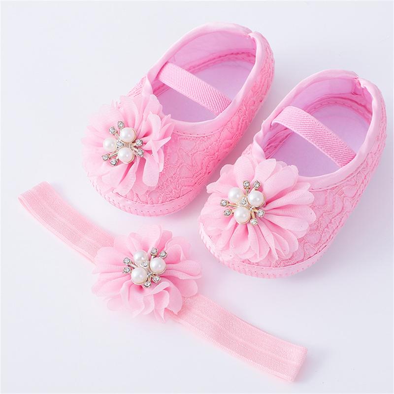Product Introduction of Baby Girls Flats and Headband Soft Sole Non-slip Pearl Flower Princess Wedding Dress Walking Shoes for Newborn 35