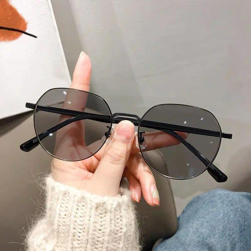 Product Introduction of Outdoor Color Changing Glasses Fashion Luxury Photochromic Eyewear Frame Men Women Vintage Finished Near Sight Eyeglasses 7