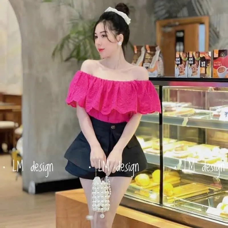 Áo thô trễ vai sang chảnh dễ phối