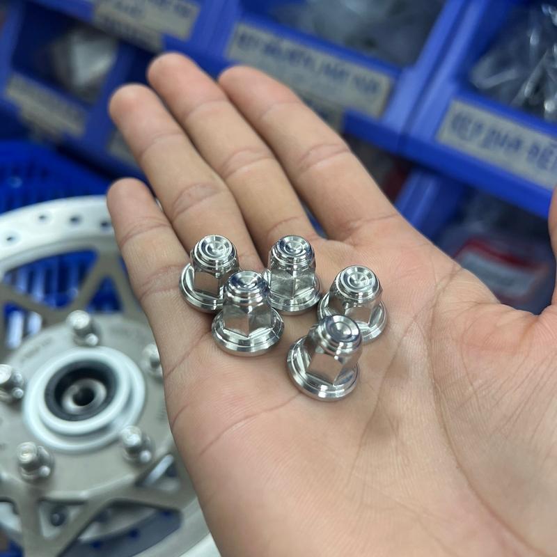 Vít salaya bắt dĩa wave thái ốc đầu bích 6mm gắn xe wave