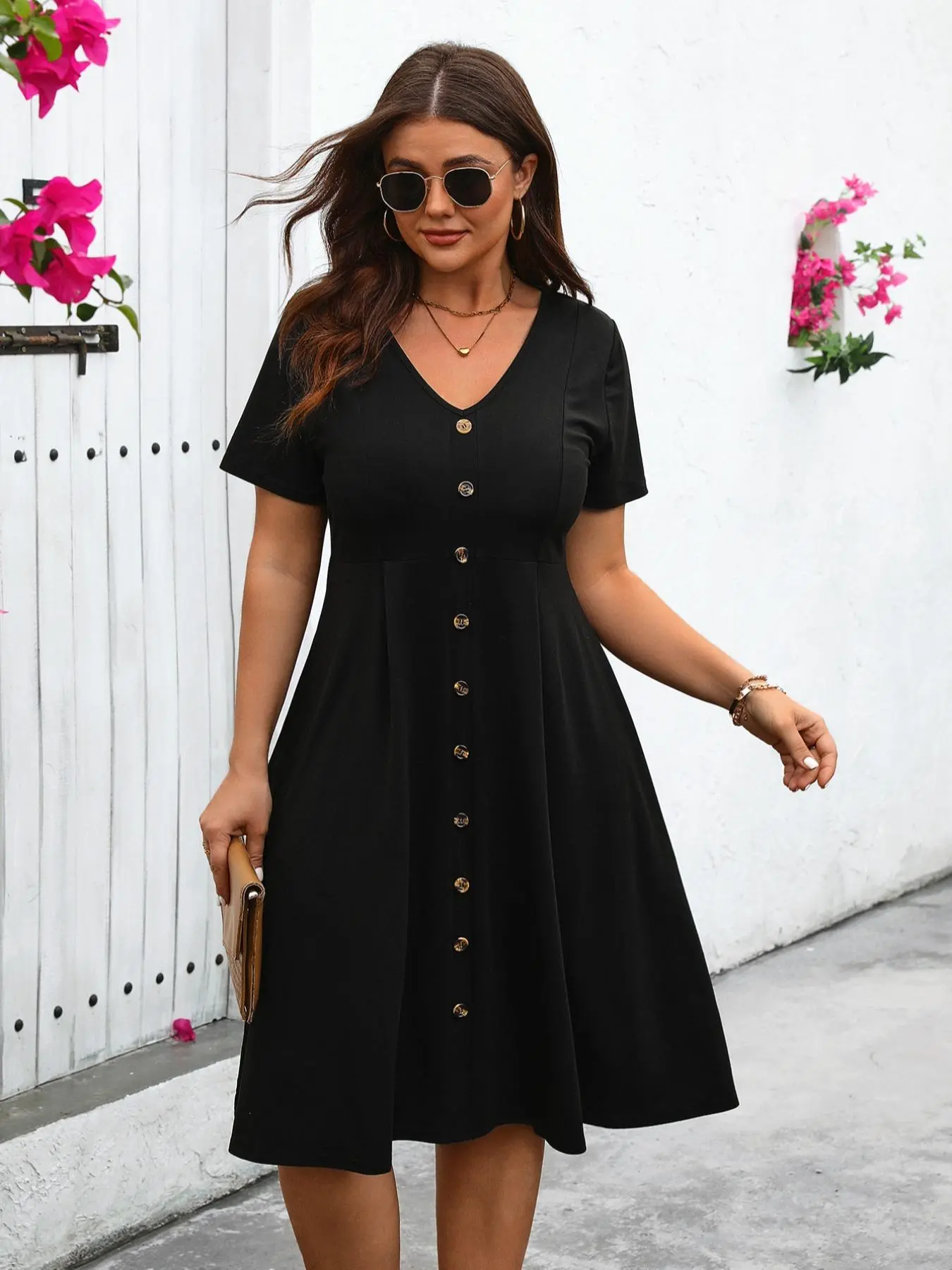 Plus Size Plain Button V Neck Dress, Casual Short Sleeve Knee Length Dress, Women's Plus Clothing for Daily Wear