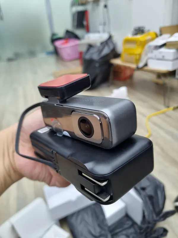 Camera hành trình OLED Q6 4