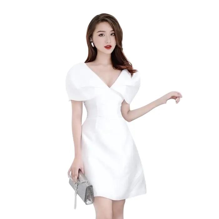 Đầm bẹt vai trùm tay sang chảnh Nữ Dress Women Kem đầmbody cổtàu áo tingoan