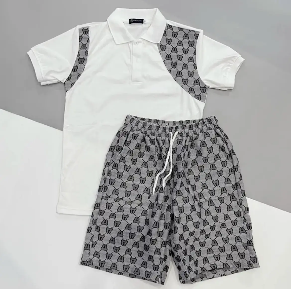 Bộ thun nam nữ tay ngắn cổ trụ phối vai vải co dãn mềm mịn,2 màu Trắng.Đen Áo Cotton Menswear set  nam