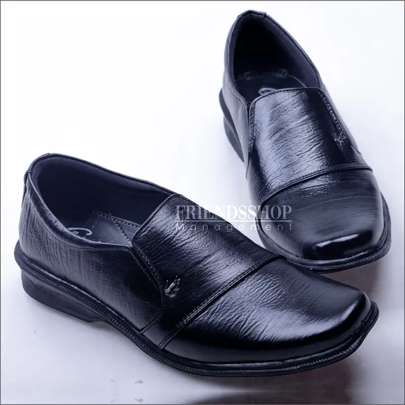Crocodile-Sepatu Pantofel Pria Sepatu Formal Sepatu Kerja Kantor Sepatu Cowok Bahan Kulit Sapi Asli 0