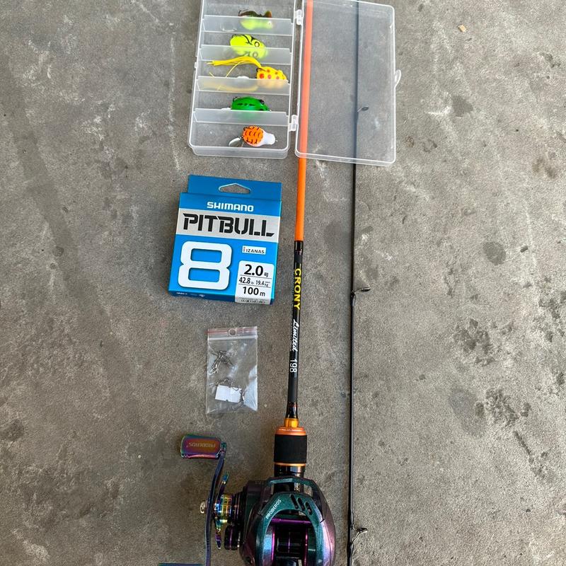 ( Combo 85 ) Combo cần câu lure cá lóc, cần Crowny + máy ngang titan S2 giá sinh viên ( tặng kèm 1 hộp 5 con mồi + 1 cuộn dù + 1 bịch khóa )