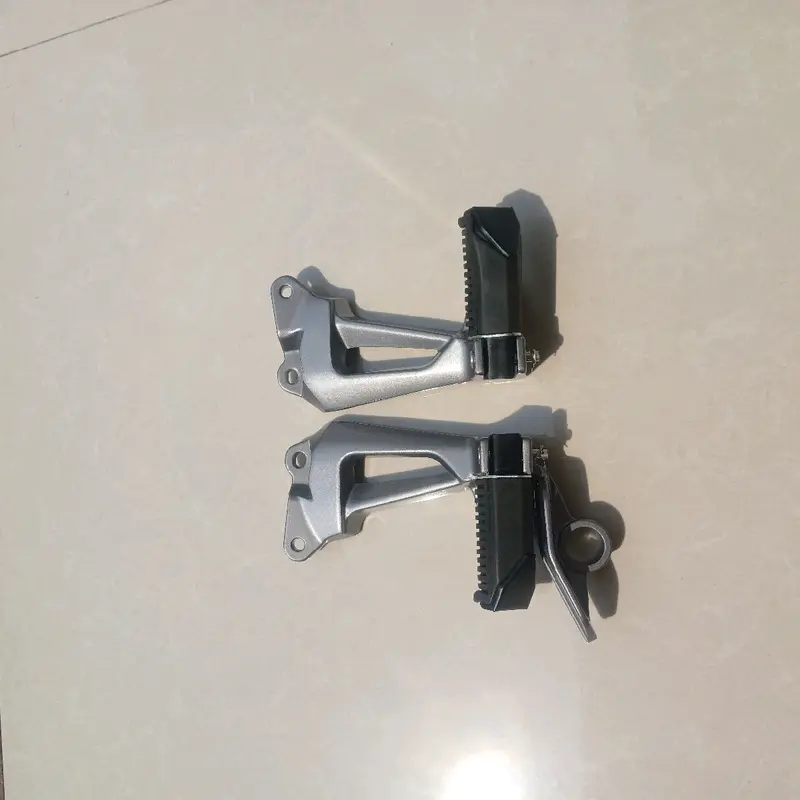 Gác nhôm báng để chân sau Sirius 50cc 110cc 100cc Zin full Phụ Kiện Phụ Tùng Cao Su 1