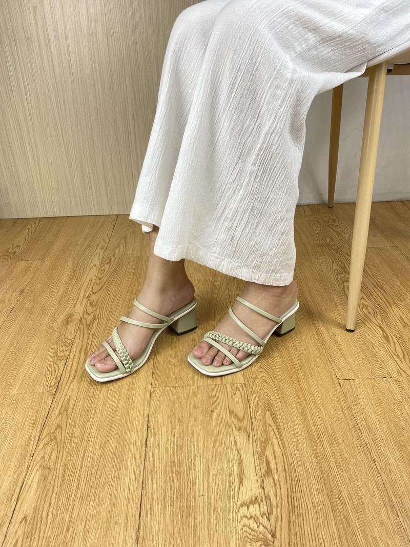 Product Introduction of Heels Wanita Heels Hak Tahu 5 Cm Gracia Series 4